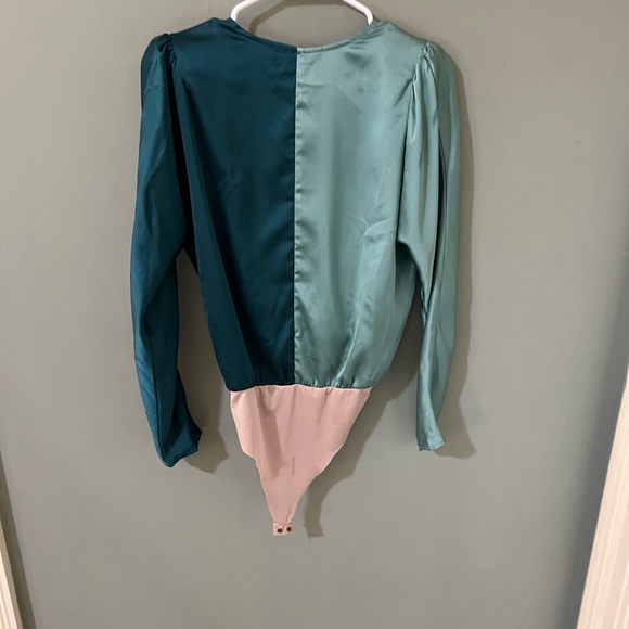 Strut&Bolt women's color block long sleeve deep vneck body suit size small Party - Picture 5 of 5